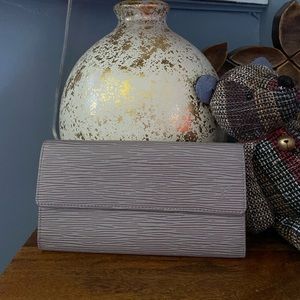 LV Epi wallet
